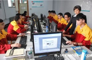 自行升降机车架组建