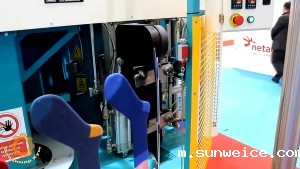 几块钱一双的袜子，生产设备把我吓了一跳